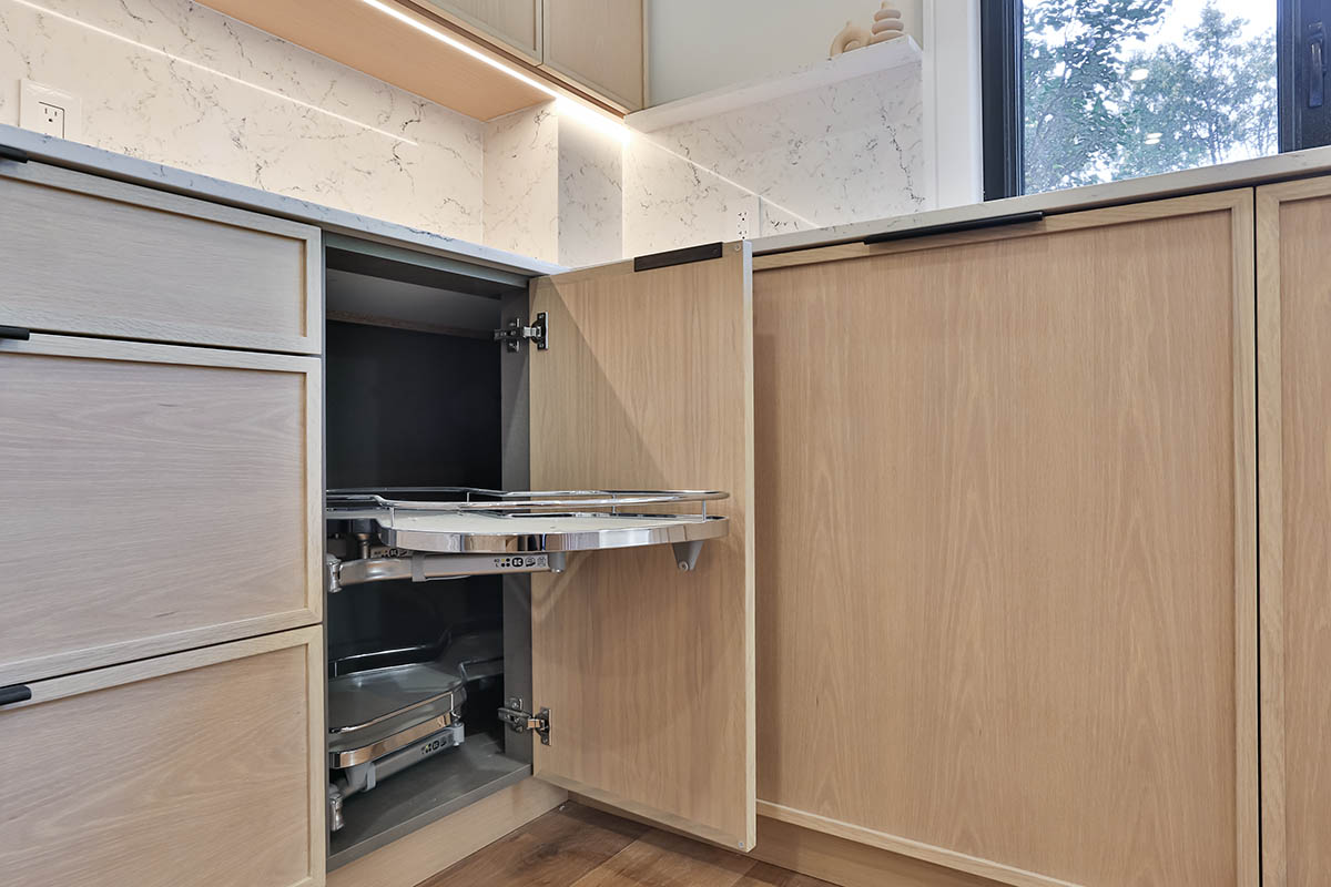 Skona Aldershot Kitchen pantry design